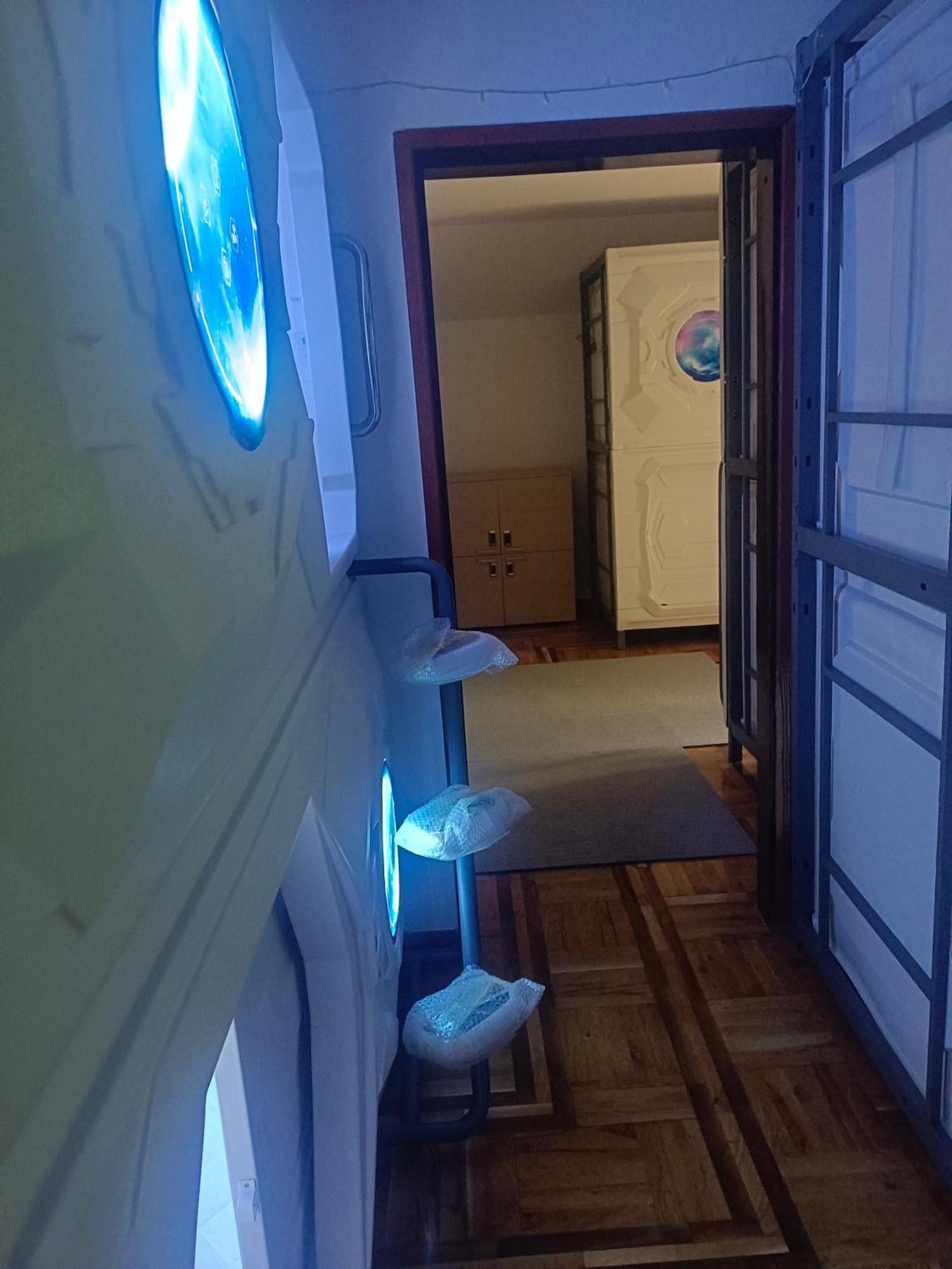 Panda Victor Space Capsule Hostel-Neo Nomad Beograd Eksteriør bilde
