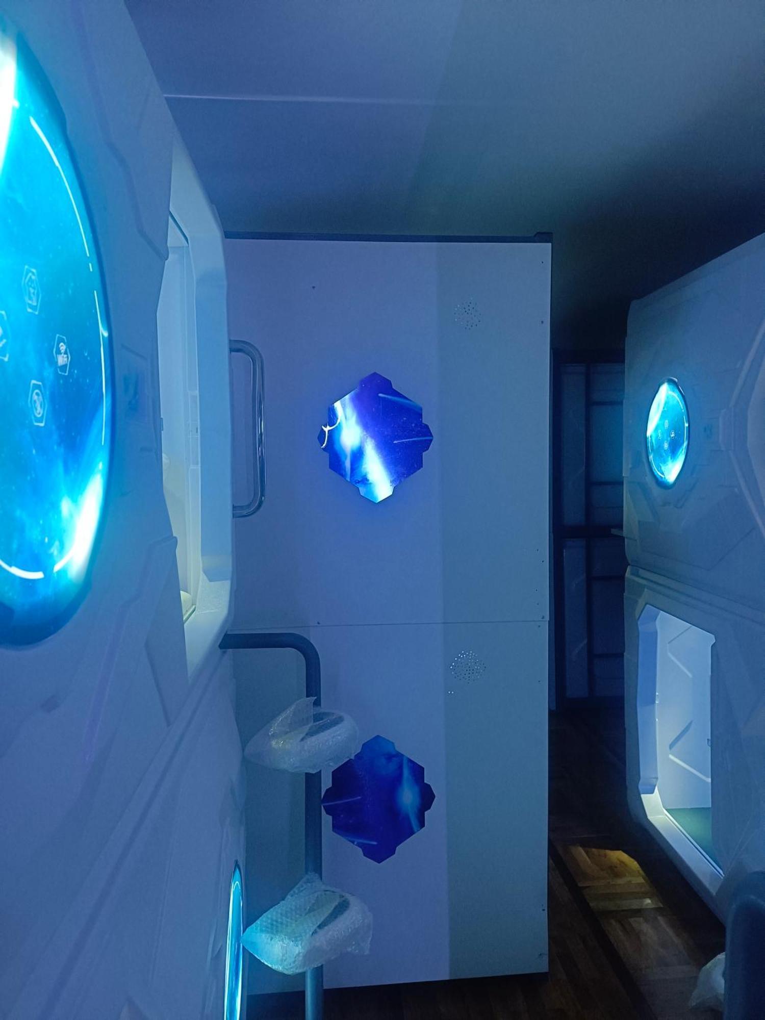 Panda Victor Space Capsule Hostel-Neo Nomad Beograd Eksteriør bilde