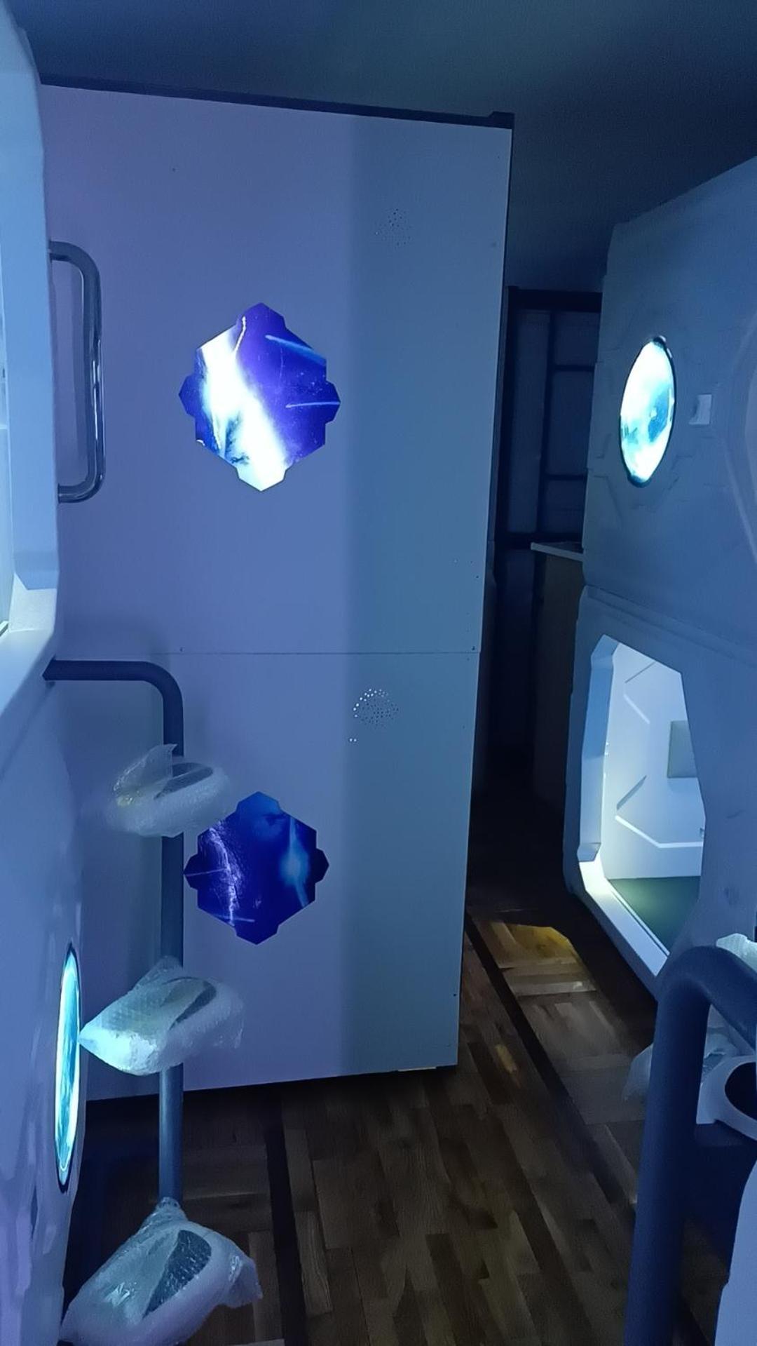 Panda Victor Space Capsule Hostel-Neo Nomad Beograd Eksteriør bilde